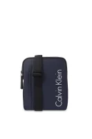rankinė per petį Calvin Klein tamsiai mėlyna
